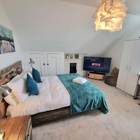 Stylish 2-Bed Flat, Quick Access To London Sightsアパートメント エクステリア 写真